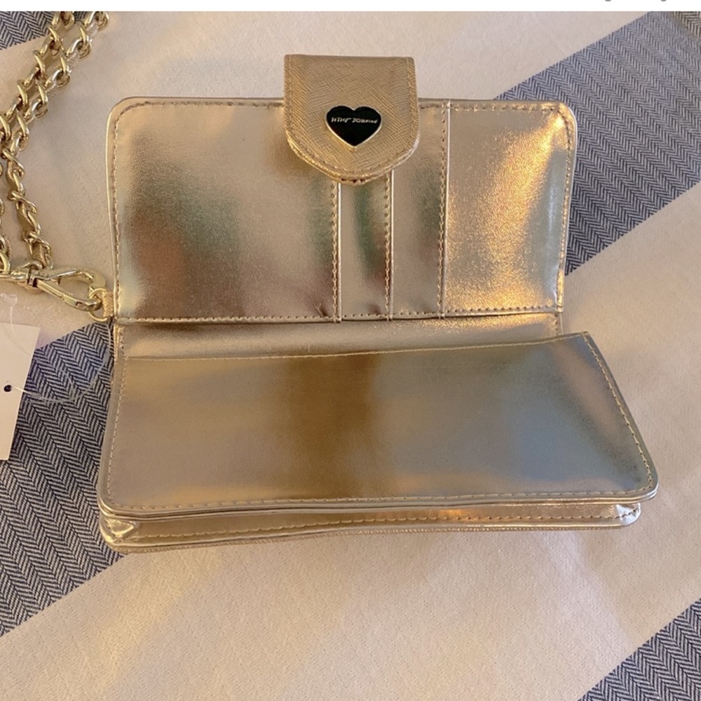 Betsy Johnson New York, NY Light beige/Metallic Wallet NWT